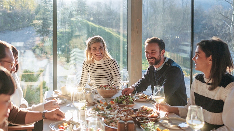 13 Wonderful White Wines for Winter, According to Sommeliers